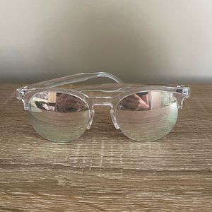 Silver reflective sunglasses